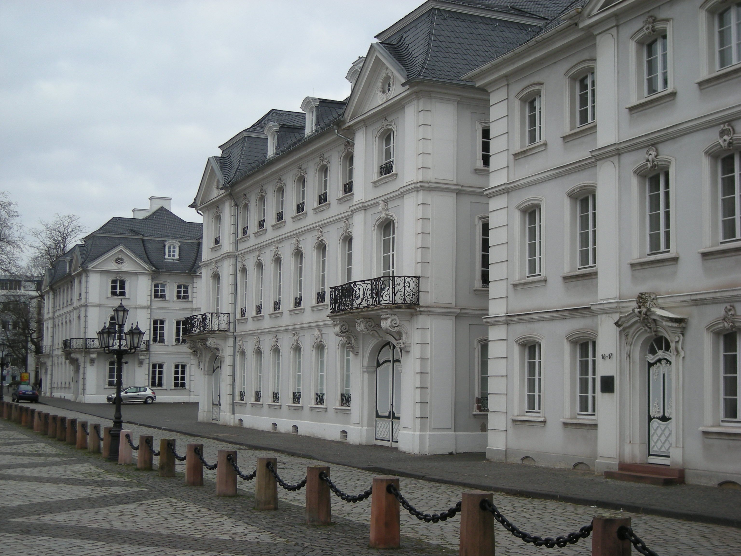 Website Banner: old houses in Saarbruecken